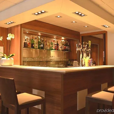 Arcades Hotel
