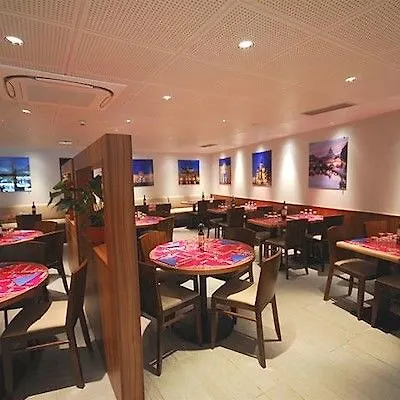 阿卡得酒店 3* 卢德